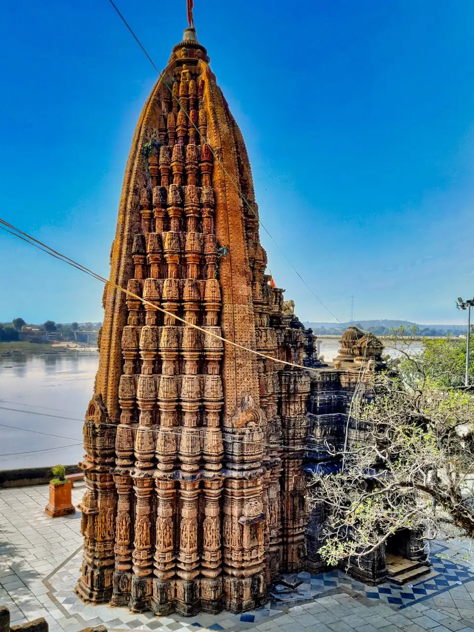 Siddheshwar Temple, Nemawar